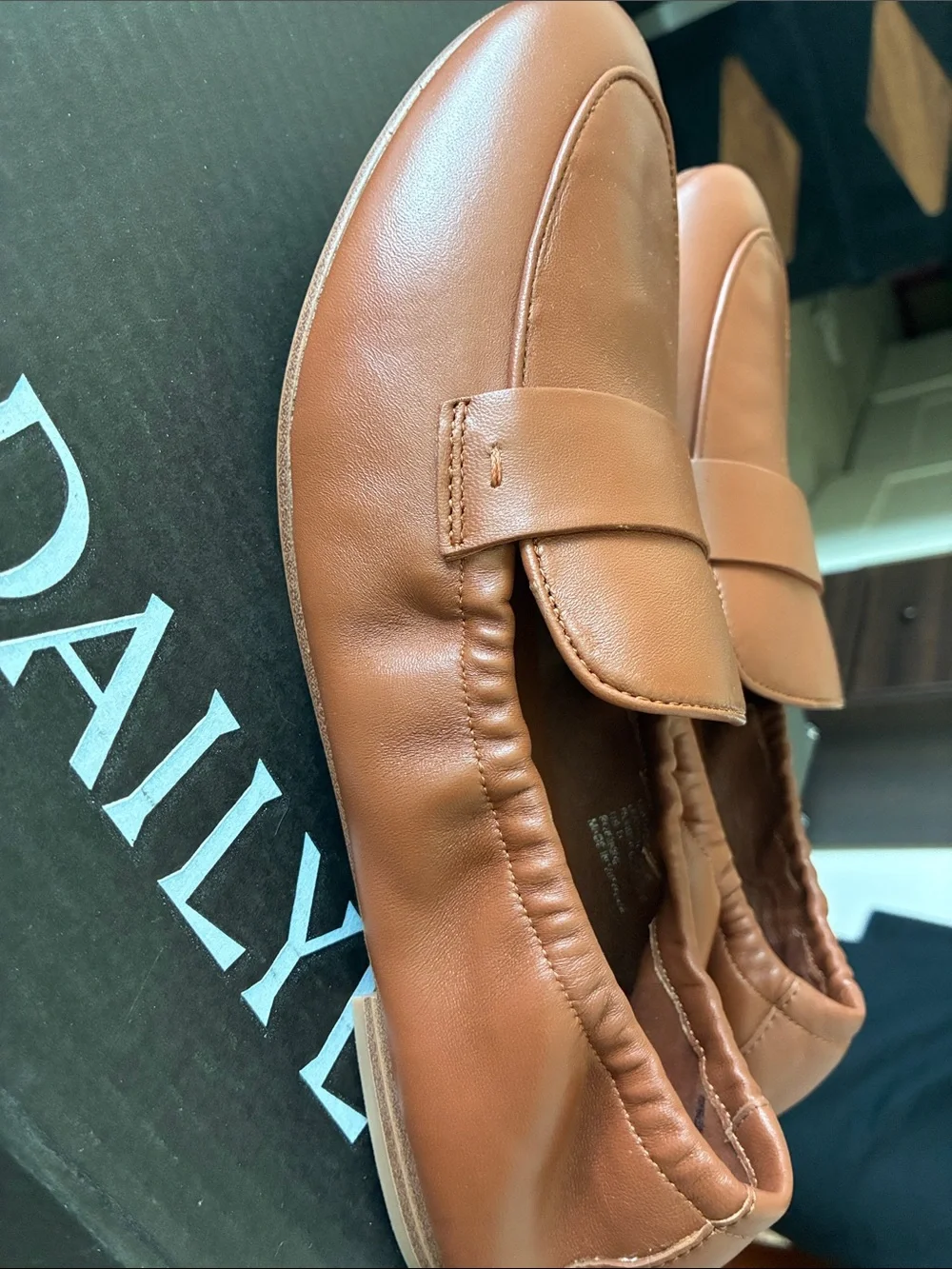 Quince Women’s Leather Penny Loafers – Cognac Brown – Size 11